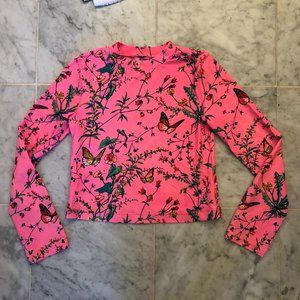 GAP rash guard/ Sun shirt changes color in water!